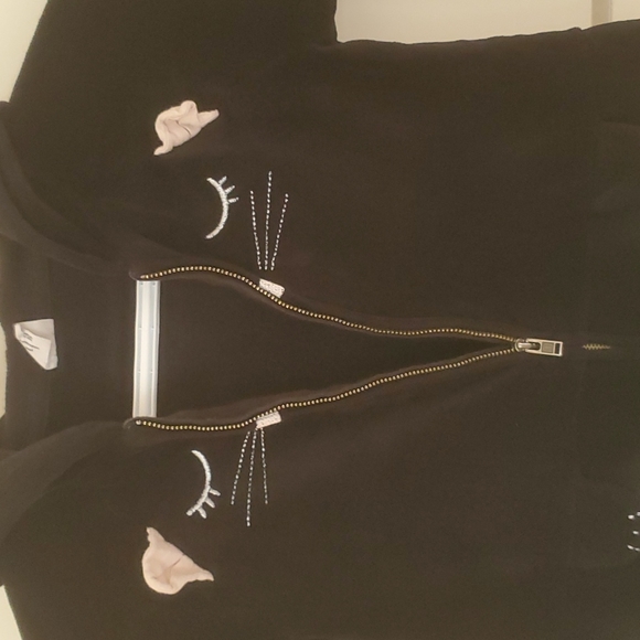 ⭐️2 for $15⭐️ Sleepy kitten sweater size 4 - Picture 2 of 5